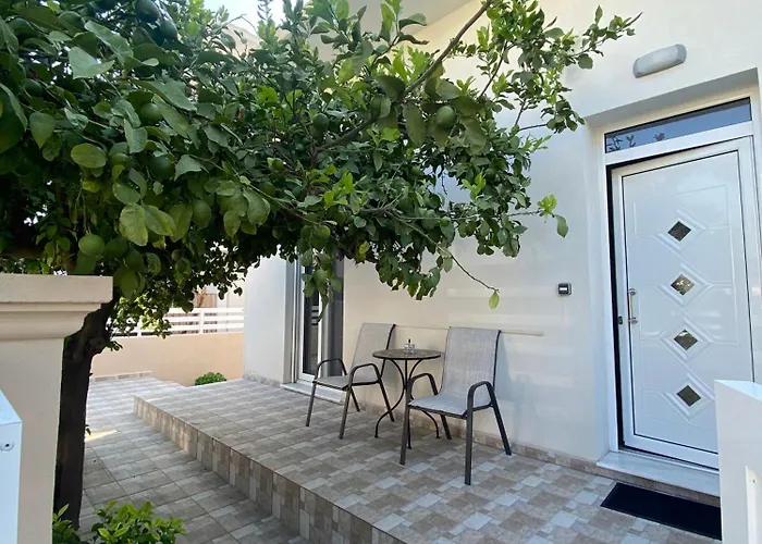 Kira\'S House Rhodes Town