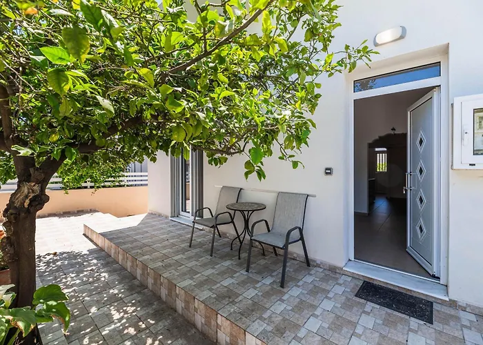 Kira\'S House Rhodes Town