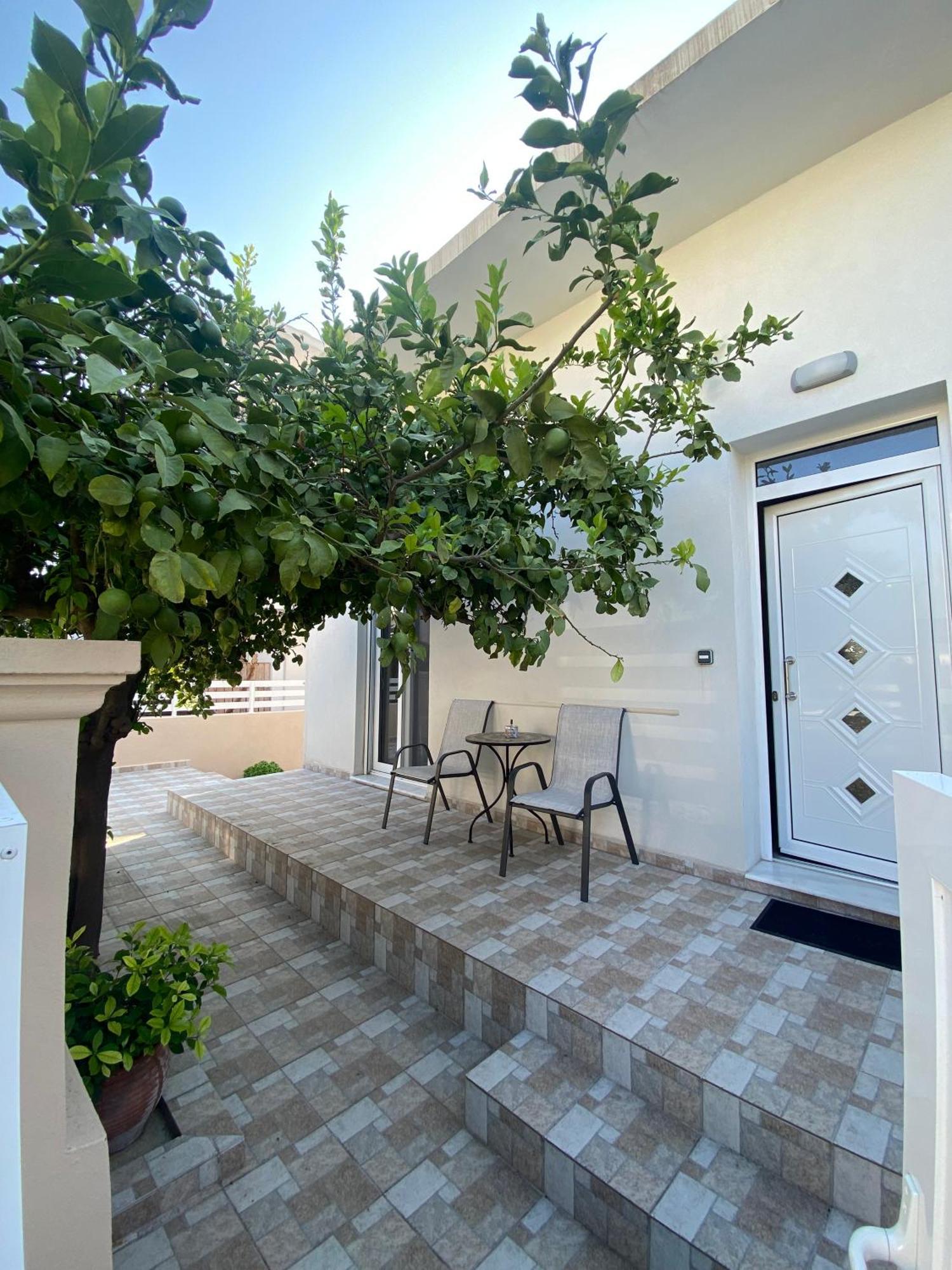Kira's House Rhodes Town Holiday home *